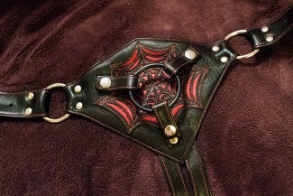 Review: Black Widow Connoisseur Harness by Tantus